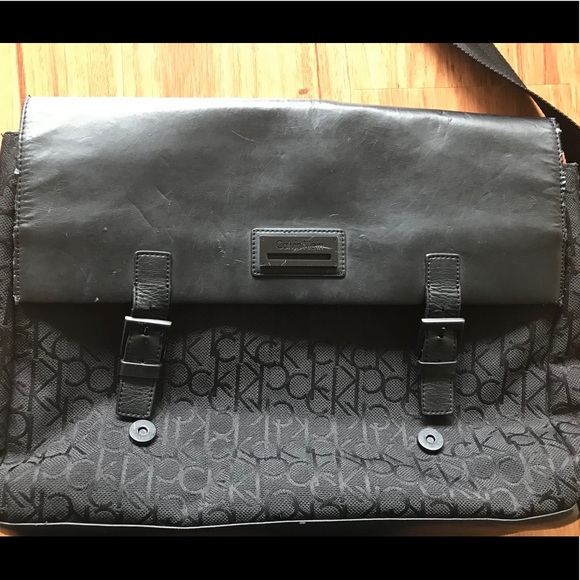 Calvin Klein laptop bag. Fits 15” laptop. - Picture 3 of 4